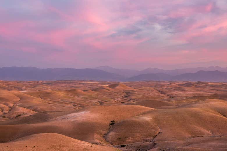 Le désert d'Agafay au coucher du soleil