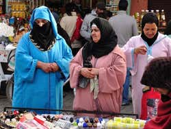 Des femmes qui achètent