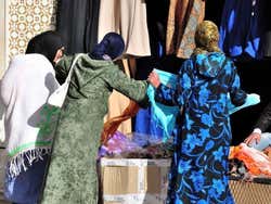 Femmes en plein shopping